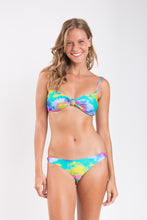 Cargar imagen en el visor de la galería, Model Front: Rio De Sol Sostén Top Fusion Bandeau-Joy