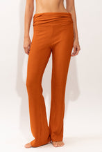 Cargar imagen en el visor de la galería, Gallery: Rio De Sol Pantalones De Playa Ferrugo Murana Pants