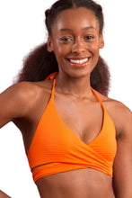 Cargar imagen en el visor de la galería, Gallery: Rio De Sol Sostén Top Dots-Orange Kate