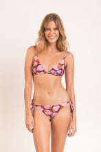 Cargar imagen en el visor de la galería, Model Front: Rio De Sol Conjunto Set Amore-Pink Tri-Fixo Ibiza-Comfy