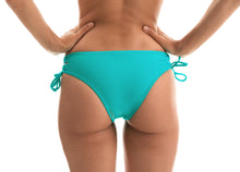 Cargar imagen en el visor de la galería, Model Back: Rio De Sol Bragas Bottom Jade Madrid