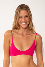 Cargar imagen en el visor de la galería, Gallery: Wednesday In Hawaii By Rio De Sol Sostén Top Guava Hana