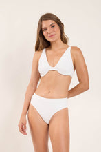 Cargar imagen en el visor de la galería, Model Front: Rio De Sol Conjunto Set Sand-White Chantal Kora