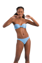 Cargar imagen en el visor de la galería, Image 08: Rio De Sol Conjunto Set Shimmer-Baltic-Sea Bandeau-Joy Essential