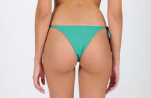 Cargar imagen en el visor de la galería, Model Back: Rio De Sol Bragas Bottom Opal Ibiza