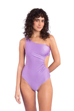 Cargar imagen en el visor de la galería, Model Front: Rio De Sol Una Pieza Orchid Maeve