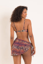 Cargar imagen en el visor de la galería, Model Back: Rio De Sol Falda De Playa Cobra Mini-Sarong