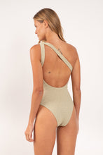 Cargar imagen en el visor de la galería, Model Back: Rio De Sol Una Pieza Brisa-Pistache Sienna