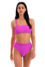Cargar imagen en el visor de la galería, Model Front: Rio De Sol Sostén Top St-Tpz-Pink Reto