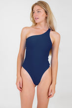 Cargar imagen en el visor de la galería, Model Front: Rio De Sol Una Pieza Navy Santorini
