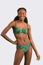 Cargar imagen en el visor de la galería, Model Front: Rio De Sol Bragas Bottom Wilds Nice
