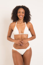 Cargar imagen en el visor de la galería, Model Front: Rio De Sol Bragas Bottom Off-White Mel-Comfy