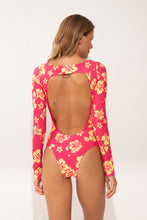 Cargar imagen en el visor de la galería, Model Back: Wednesday In Hawaii By Rio De Sol Una Pieza Pua-Guava Surf