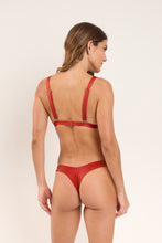 Cargar imagen en el visor de la galería, Model Back: Rio De Sol Conjunto Set Shimmer-Liquor Alba Nice-Fio