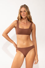 Cargar imagen en el visor de la galería, Model Front: Rio De Sol Conjunto Set Sand-Cappuccino Mary Essential-Comfy