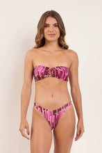 Cargar imagen en el visor de la galería, Model Front: Rio De Sol Sostén Top Shade Sara