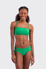 Cargar imagen en el visor de la galería, Model Front: Rio De Sol Bragas Bottom Tambourine Madrid