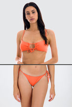 Cargar imagen en el visor de la galería, Model Front: Rio De Sol Conjunto Set Light-Peach Mila Ibiza