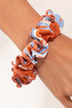 Cargar imagen en el visor de la galería, Image 04: Rio De Sol Accesorios Para El Cabello Olyra Scrunchie