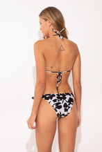 Cargar imagen en el visor de la galería, Model Back: Rio De Sol Bragas Bottom Poppy Ibiza-Comfy