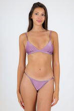 Cargar imagen en el visor de la galería, Model Front: Rio De Sol Sostén Top Shimmer-Harmonia Tri-Fixo
