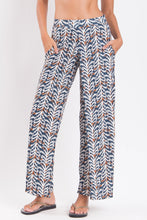 Cargar imagen en el visor de la galería, Gallery: Rio De Sol Pantalones De Playa Ikat Wide Pants