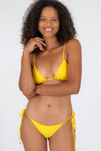 Cargar imagen en el visor de la galería, Gallery: Rio De Sol Conjunto Set Sunflower Tri-Inv Lacinho