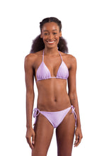 Cargar imagen en el visor de la galería, Model Front: Rio De Sol Conjunto Set Shimmer-Harmonia Tri-Inv Ibiza-Comfy