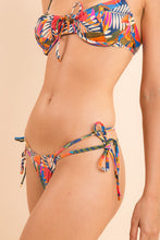 Cargar imagen en el visor de la galería, Image 08: Rio De Sol Sostén Top Jungle Balconet-Tie