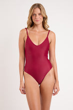 Cargar imagen en el visor de la galería, Model Front: Rio De Sol Una Pieza Touch-Carmim Tina