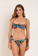 Cargar imagen en el visor de la galería, Model Front: Rio De Sol Bragas Bottom Flair Gisele
