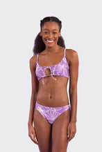 Cargar imagen en el visor de la galería, Model Front: Rio De Sol Conjunto Set Trail-Purple Tank-Tie Essential-Comfy