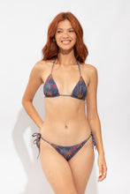 Cargar imagen en el visor de la galería, Model Front: Rio De Sol Bragas Bottom Coqueiro Cheeky-Micro