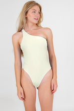 Cargar imagen en el visor de la galería, Model Front: Rio De Sol Una Pieza Off-White Santorini