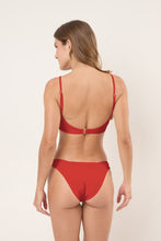 Cargar imagen en el visor de la galería, Model Back: Rio De Sol Sostén Top Shimmer-Liquor Paola