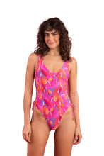 Cargar imagen en el visor de la galería, Model Front: Rio De Sol Una Pieza Flavors Zoe