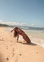 Cargar imagen en el visor de la galería, Image 12: Wednesday In Hawaii By Rio De Sol Sostén Top Hibiscus Ana