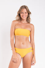 Cargar imagen en el visor de la galería, Model Front: Rio De Sol Bragas Bottom Solar Madrid