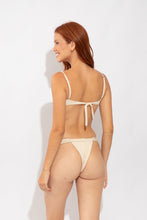 Cargar imagen en el visor de la galería, Model Back: Rio De Sol Sostén Top Solar-Off Juliette