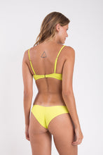 Cargar imagen en el visor de la galería, Model Back: Rio De Sol Sostén Top Citrico Bandeau-Crispy