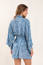 Cargar imagen en el visor de la galería, Model Back: Rio De Sol Caftán / Cubrir Chuva Kimono