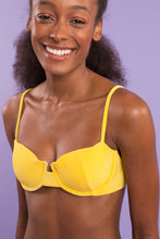 Cargar imagen en el visor de la galería, Image 09: Rio De Sol Conjunto Set Malibu-Yellow Balconet Essential-Comfy