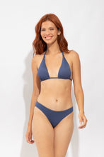 Cargar imagen en el visor de la galería, Model Front: Rio De Sol Bragas Bottom Carmel-Blue Essential-Comfy