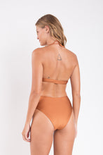 Cargar imagen en el visor de la galería, Model Back: Rio De Sol Conjunto Set Nocciola Mila Hotpants