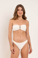 Cargar imagen en el visor de la galería, Model Front: Rio De Sol Bragas Bottom Sand-Chantilly Essential-Comfy