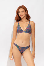 Cargar imagen en el visor de la galería, Model Front: Rio De Sol Bragas Bottom Coqueiro Essential-Comfy