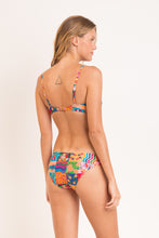Cargar imagen en el visor de la galería, Model Back: Rio De Sol Conjunto Set Love-Trip Bandeau-Joy Essential-Comfy