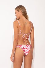 Cargar imagen en el visor de la galería, Model Back: Wednesday In Hawaii By Rio De Sol Bragas Bottom Pua-Hibiscus Leblon