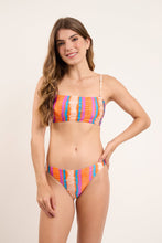 Cargar imagen en el visor de la galería, Model Front: Rio De Sol Conjunto Set Stripes Bandeau-Reto Essential-Comfy