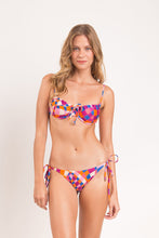 Cargar imagen en el visor de la galería, Model Front: Rio De Sol Conjunto Set Funny Balconet-Tie Ibiza-Comfy